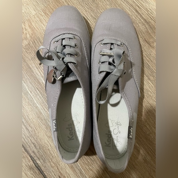 Taylor Swift Keds Shoes - Picture 1 of 5
